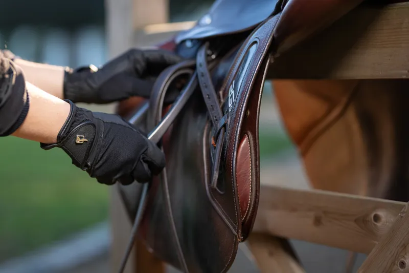 LeMieux Pro Mesh Riding Gloves Black-1