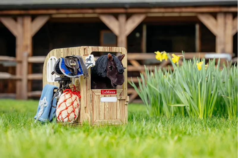 LeMieux Toy Pony Wooden Stable Set-7