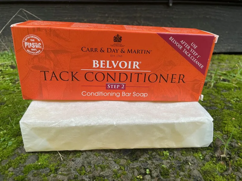 Belvoir Tack Conditioner Bar 250g-1